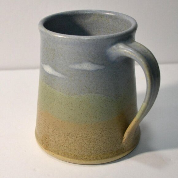 Vintage GK Pottery Set Of 3 Mugs Graduating Sizes Clouds In Sky Design Beach - Picture 8 of 9